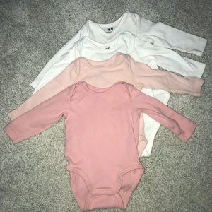 SOLD! H&M 4 - pack baby girl long sleeve bodys